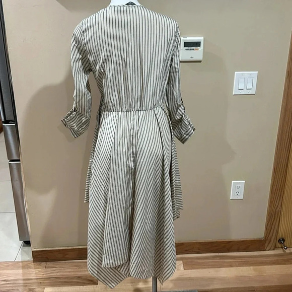 Mile Gabrielle Long Sleeve Dress - Picture 5 of 11